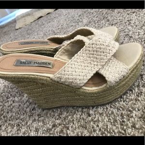 Steve Madden WEDGES size 6